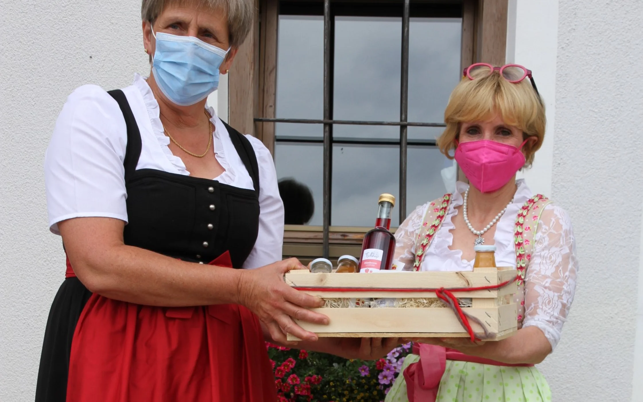 Bild 2 LB Antonia Egger mit LR Waltraud DeegSBO_1543x1200.jpg